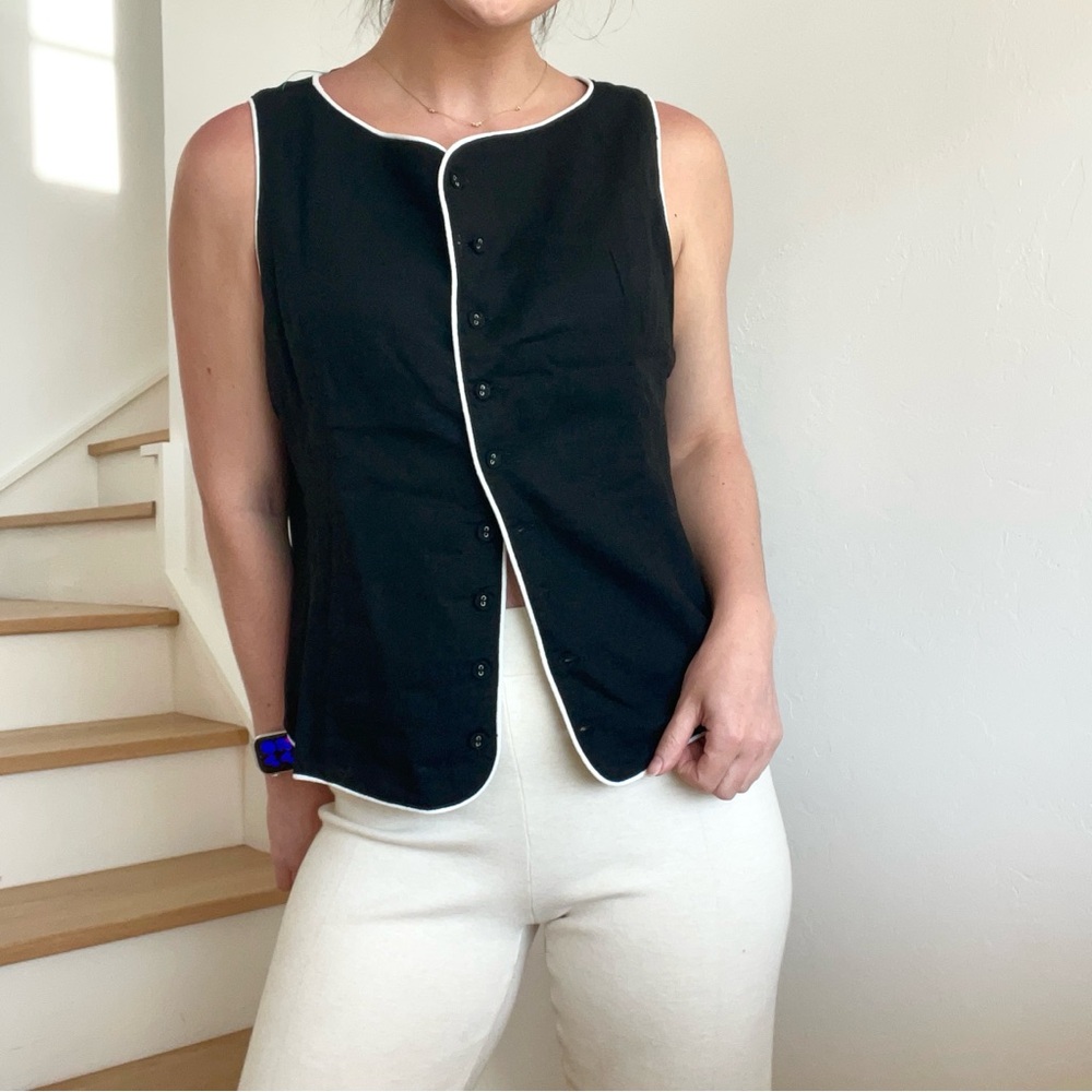 White Closet Elements Linen Blend Button Front Piped Black White Vest Top Large